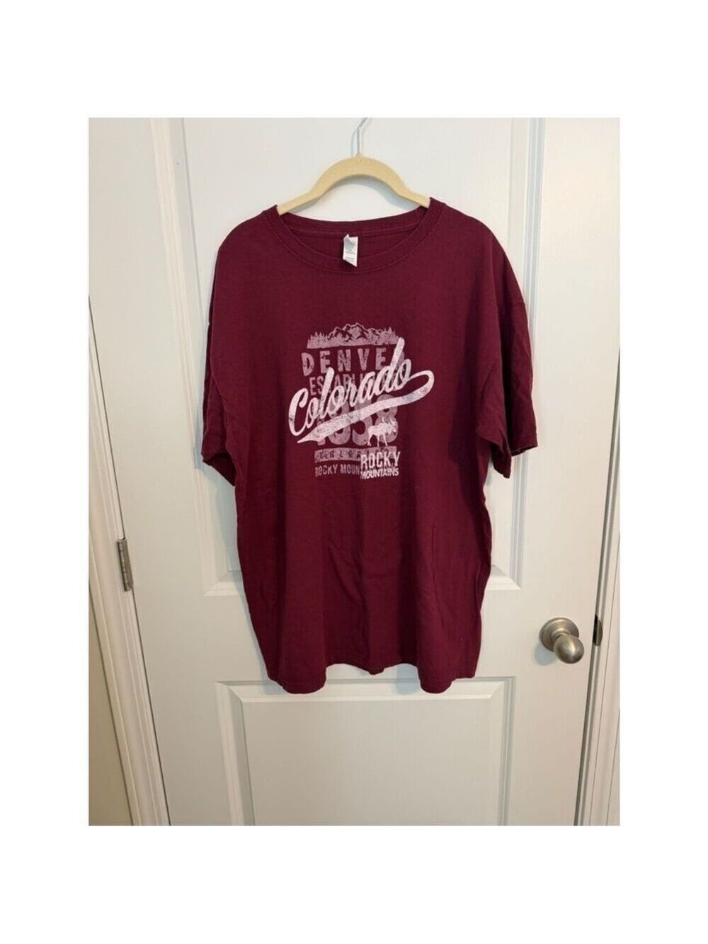Denver Colorado Graphic T-Shirt Men's XL Maroon Rocky Mountains Tee